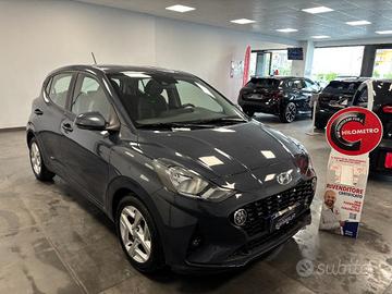 HYUNDAI i10 1.0 Benzina Tech Full Optional