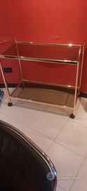 carrello e tre tavolinetti in ottone e vetro
