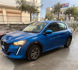 Peugeot 208 motore elettrico 136 CV 5 porte GT