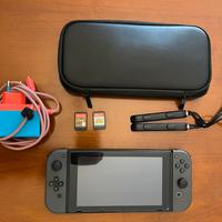 Nintendo Switch con 2 giochi.