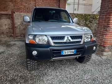 pajero v60 