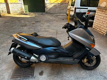 Tmax 500 anno 2006