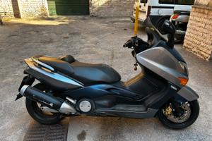 Tmax 500 anno 2006