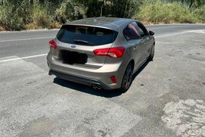 Ford Focus st line