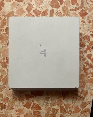 Ps4 slim usata