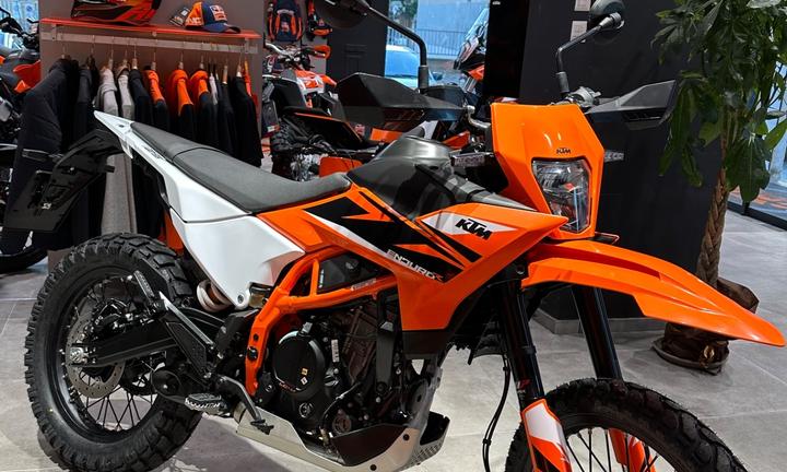 Ktm 125 Enduro R anno 2025 pronta consegna
