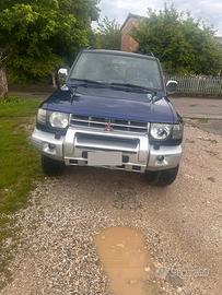 Mitsubishi  Pajero 2500 GLS
