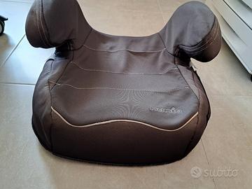 Alzatina auto marrone