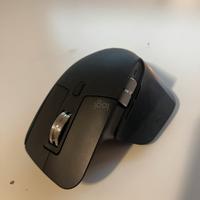 Logitech MX Master 3s e poggia polsi