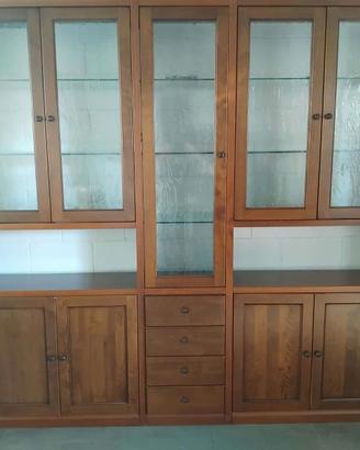 Sala completa in legno