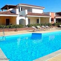 Villetta piscina giardino pochi passi dal mare