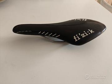 sella bici corsa fizik
