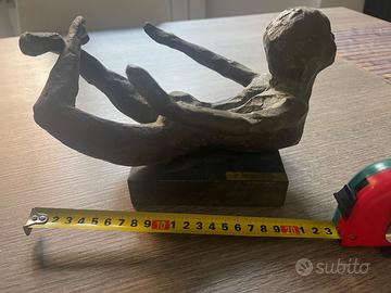 Scultura in bronzo di P. Guerrini