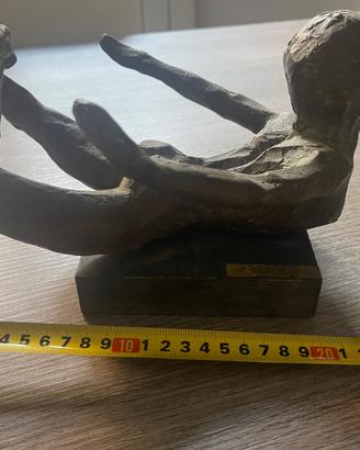 Scultura in bronzo di P. Guerrini