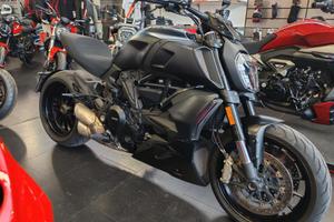 Ducati Diavel 1260 Dark Stealth