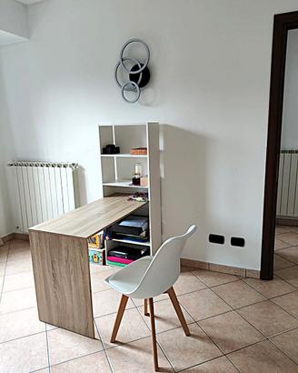 Studio scrivania, libreria e mobile