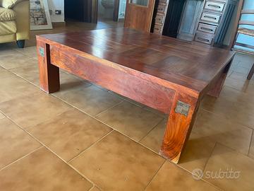 Tavolo basso in legno