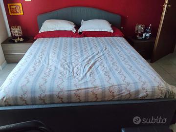 Letto matrimoniale con cassetti sotto