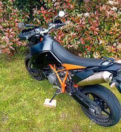 KTM 950 Supermoto