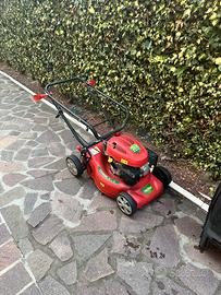 Rasaerba a motore