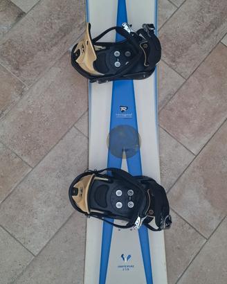 snowboard Rossignol 158 cm con attacchi  
