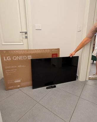 TV QNED 43”