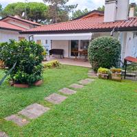 Villa indipendente con giardino e garage