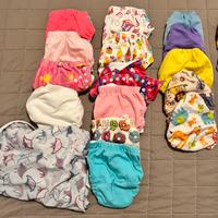 Pannolini lavabili stock con panni e sacca