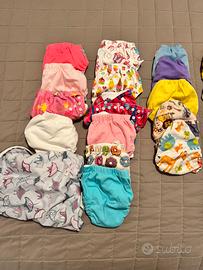 Pannolini lavabili stock con panni e sacca