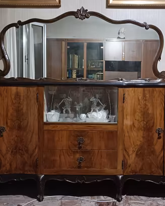 Credenza vintage con vetrina e specchio