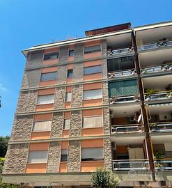 Quadrilocale a Napoli Via Nicolardi Parco Arcadia