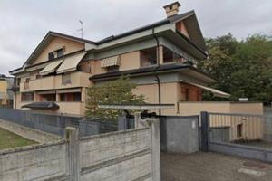 Immobile in asta di 135 m² con 3 locali e box auto
