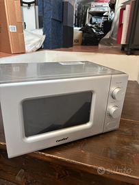 Forno a microonde comfee