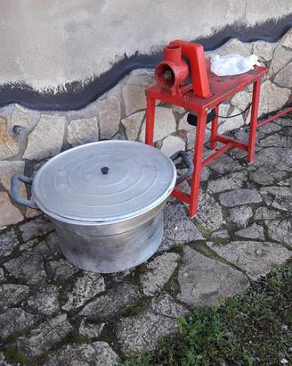 Attrezzatura completa per fare la salsa