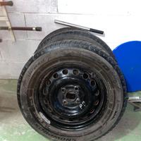 Gomme termiche invernali con cerchi