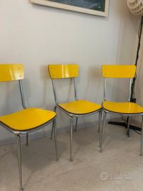 Set di tre sedie vintage in formica gialla