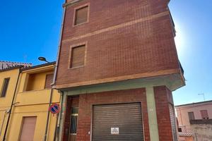 Guspini- Locale Commerciale centralissimo