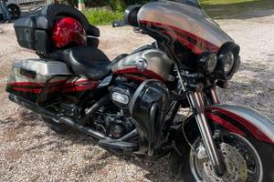 Harley Electra glide CVO SE 2006