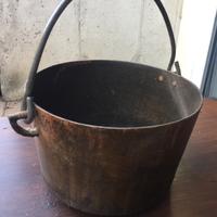 Paiolo in ferro con manico in ferro battuto