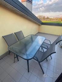 Tavolo da esterno con 4 sedie