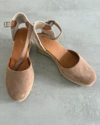 Sandalo stile espadrillas con zeppa donna