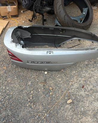 Carene + fanale posteriore suzuki burgman 400