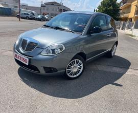 Lancia Ypsilon 1.3 MJT 75 CV Unyca