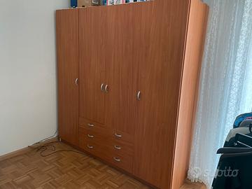 Armadio 4 ante + cassettiera