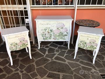 Comó e comodini shabby