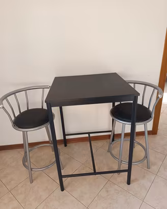 tavolo + 3 sedie 
