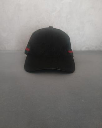 cappello Gucci in tessuto GG Canvas nero taglia M