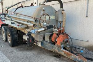 Rimorchio Agricolo spargi concime e acqua