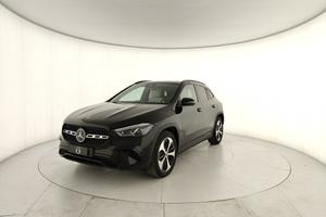 MERCEDES-BENZ GLA 200 d 4MATIC