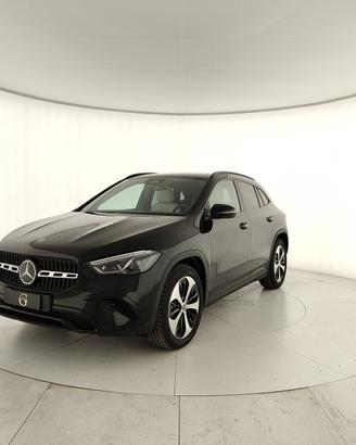 MERCEDES-BENZ GLA 200 d 4MATIC